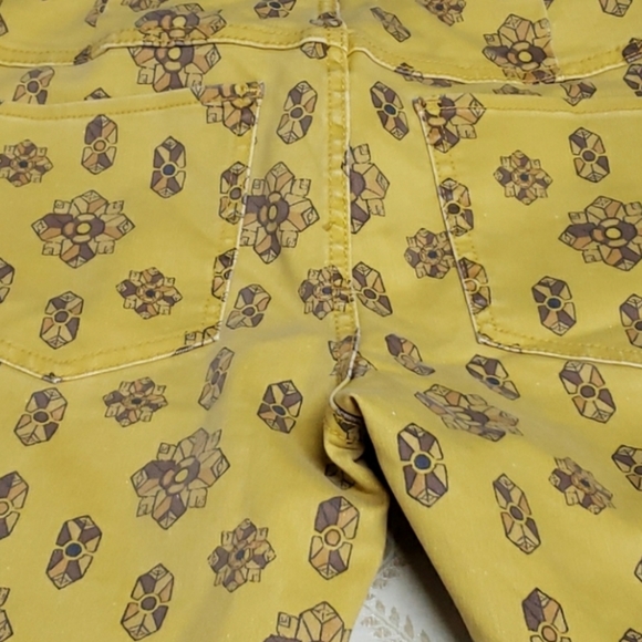 SOLD OUT!!! Free People Printed Penny Pull-On Flare Jeans - Picture 7 of 9